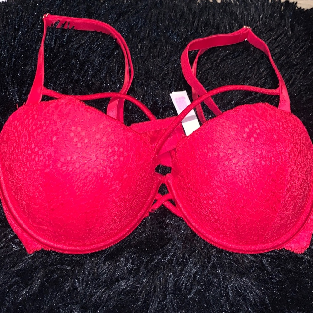 Pink Victoria Secret’s Push up 36C